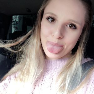 Meet your Posher, Christine